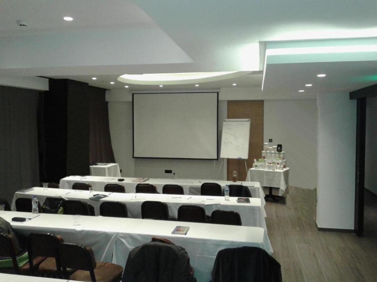 Adonis City Hotel Patras Dış mekan fotoğraf