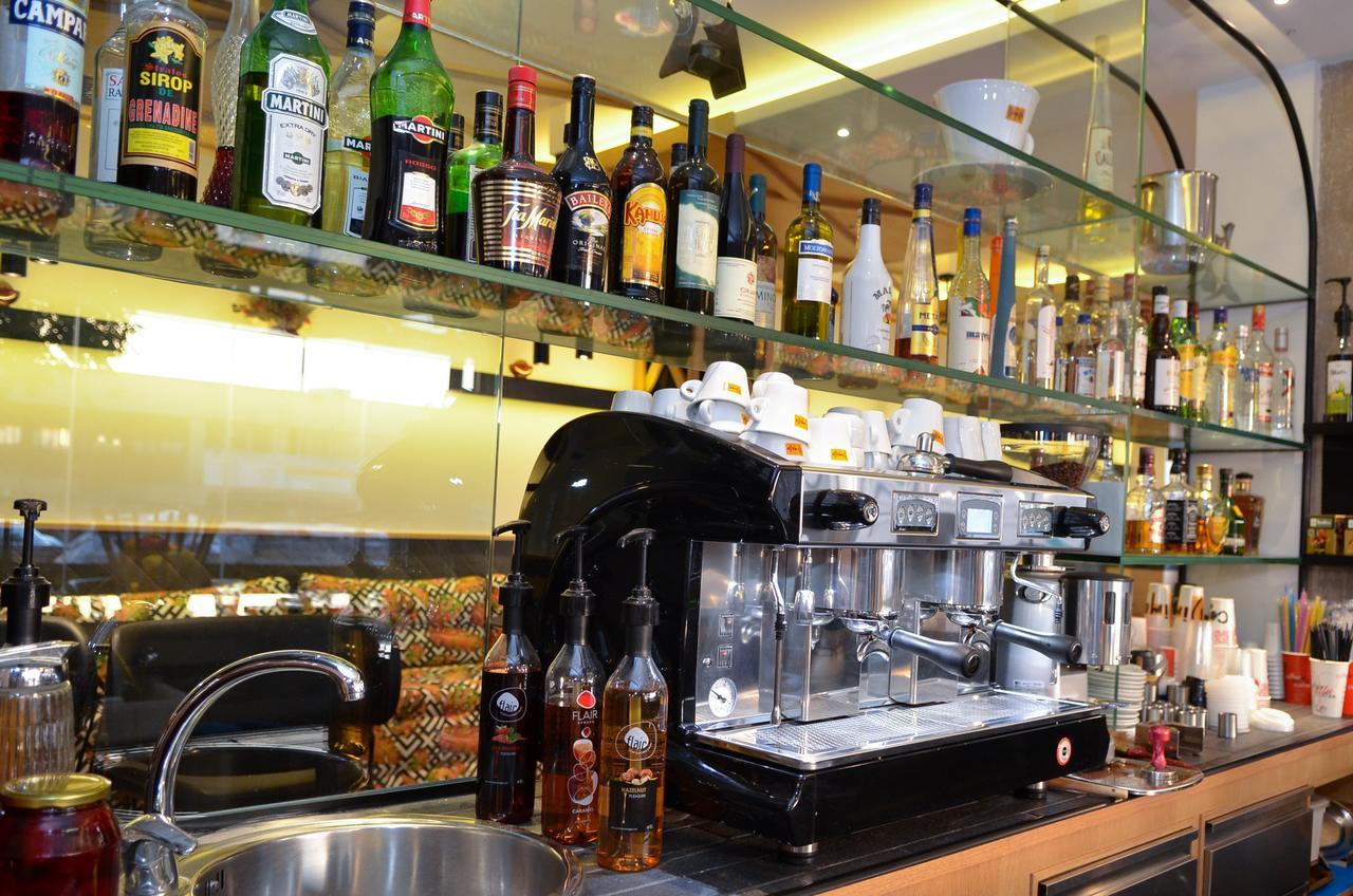 Adonis City Hotel Patras Dış mekan fotoğraf