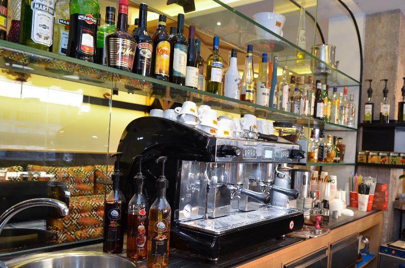 Adonis City Hotel Patras Dış mekan fotoğraf