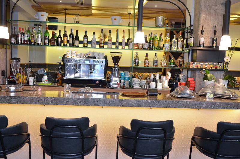 Adonis City Hotel Patras Dış mekan fotoğraf