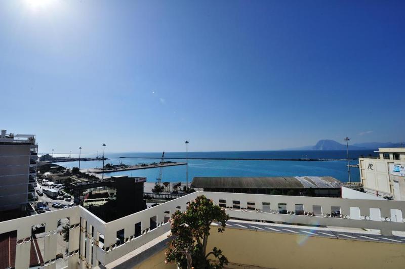 Adonis City Hotel Patras Dış mekan fotoğraf